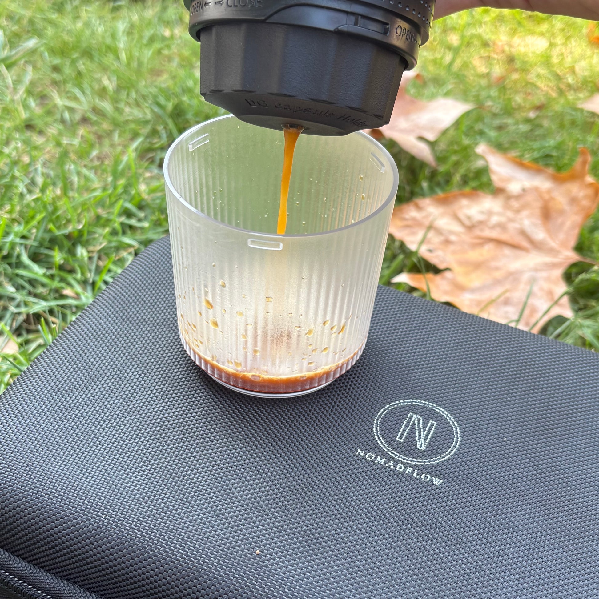 Machine à café portable NomadCoffee, vue détaillée